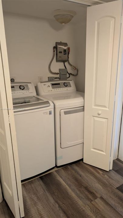 For Sale: $649,900 (3 beds, 2 baths, 1056 Square Feet)