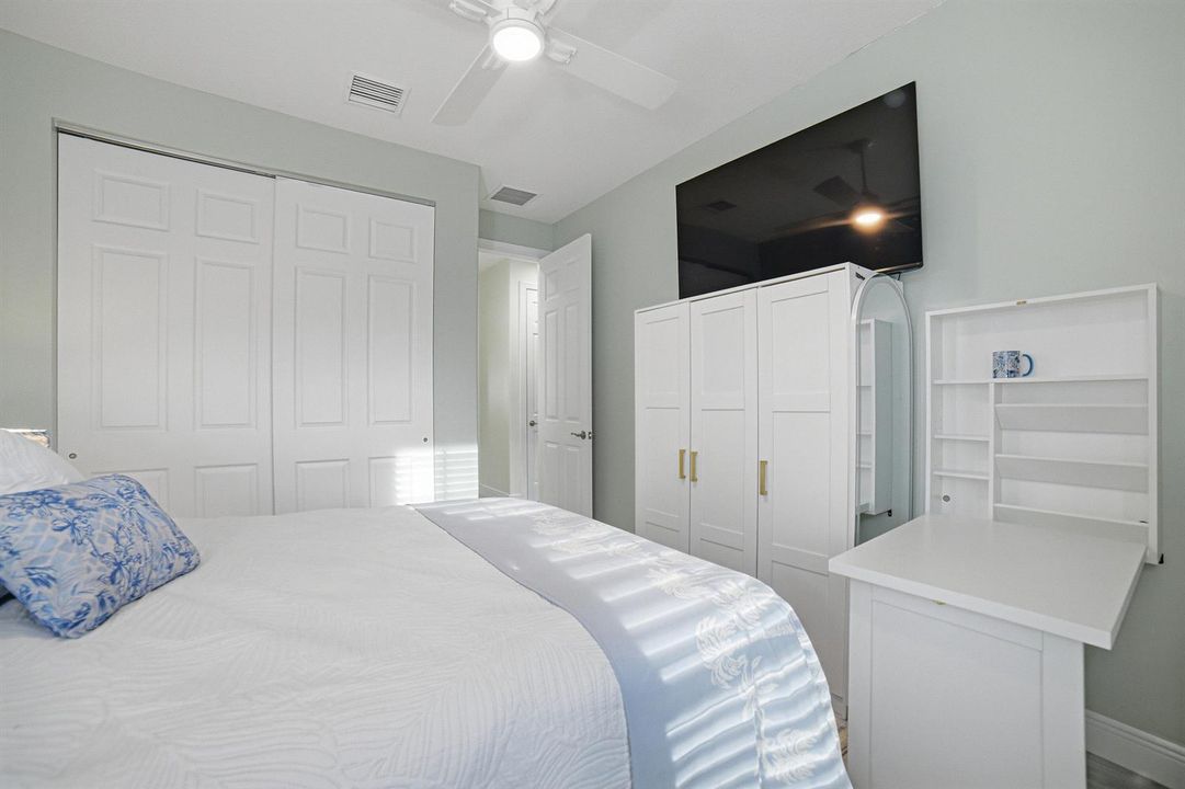Bedroom2-Table Down
