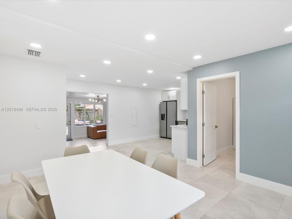 En Renta: $3,799 (4 camas, 2 baños, 1354 Pies cuadrados)