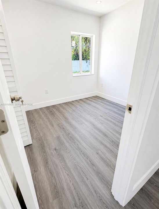 На продажу: $525,000 (3 спален, 2 ванн, 864 Квадратных фут)