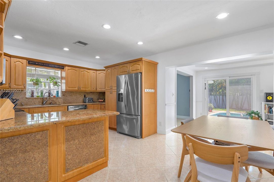En Renta: $3,999 (3 camas, 2 baños, 1506 Pies cuadrados)