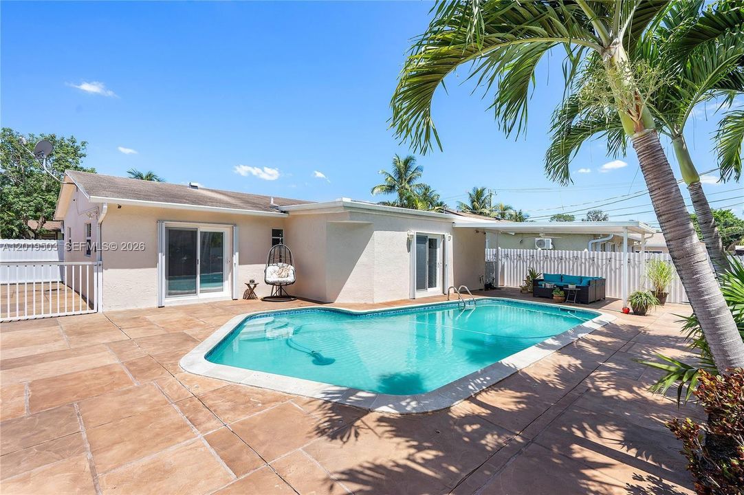 En Renta: $3,999 (3 camas, 2 baños, 1506 Pies cuadrados)