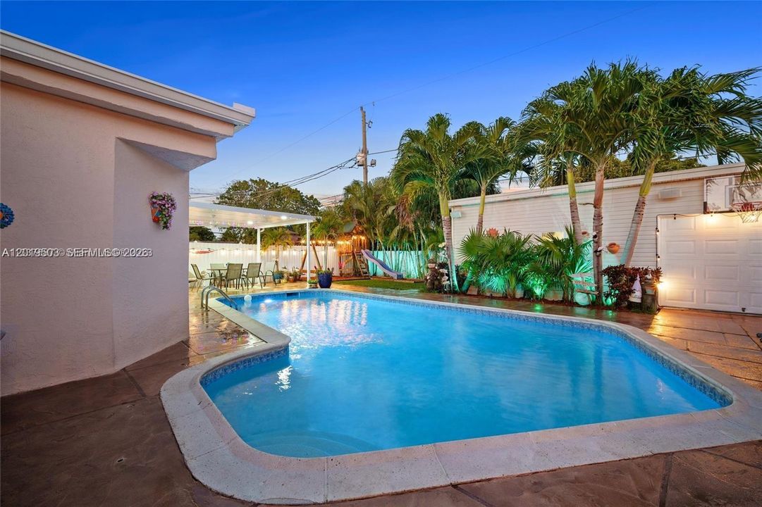 En Renta: $3,999 (3 camas, 2 baños, 1506 Pies cuadrados)