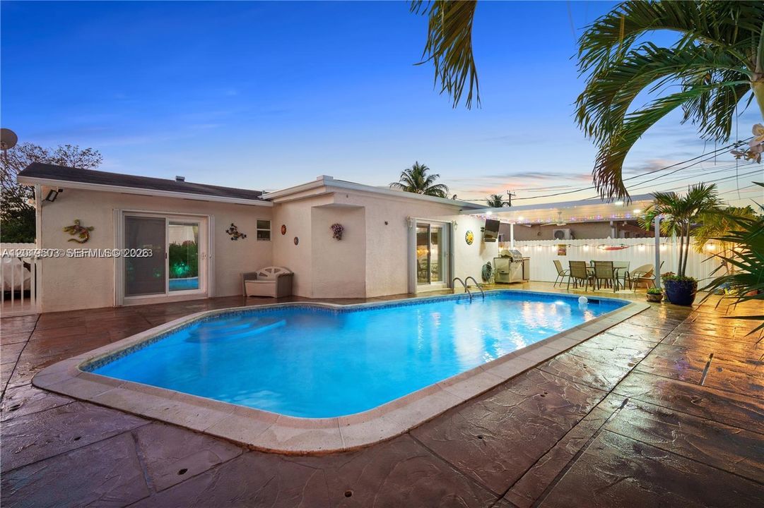 En Renta: $3,999 (3 camas, 2 baños, 1506 Pies cuadrados)