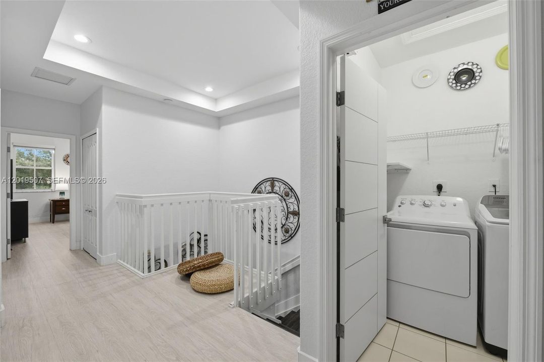 На продажу: $539,900 (3 спален, 3 ванн, 1775 Квадратных фут)
