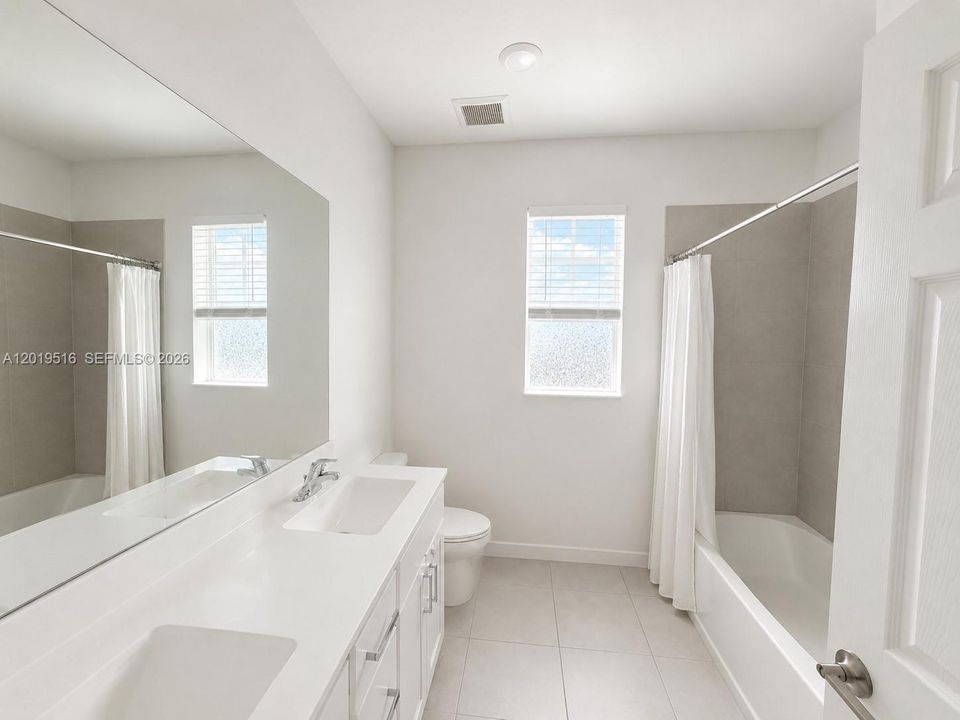 For Rent: $4,100 (4 beds, 3 baths, 2615 Square Feet)