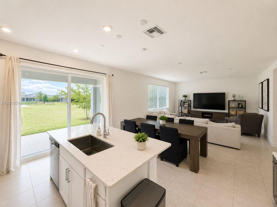 For Rent: $4,100 (4 beds, 3 baths, 2615 Square Feet)