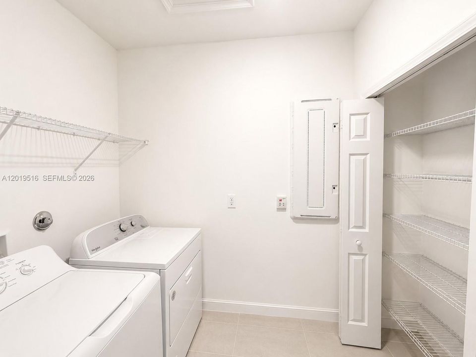 For Rent: $4,100 (4 beds, 3 baths, 2615 Square Feet)