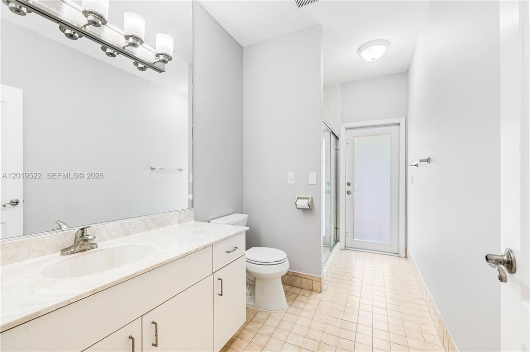 В аренду: $7,590 (5 спален, 3 ванн, 3586 Квадратных фут)