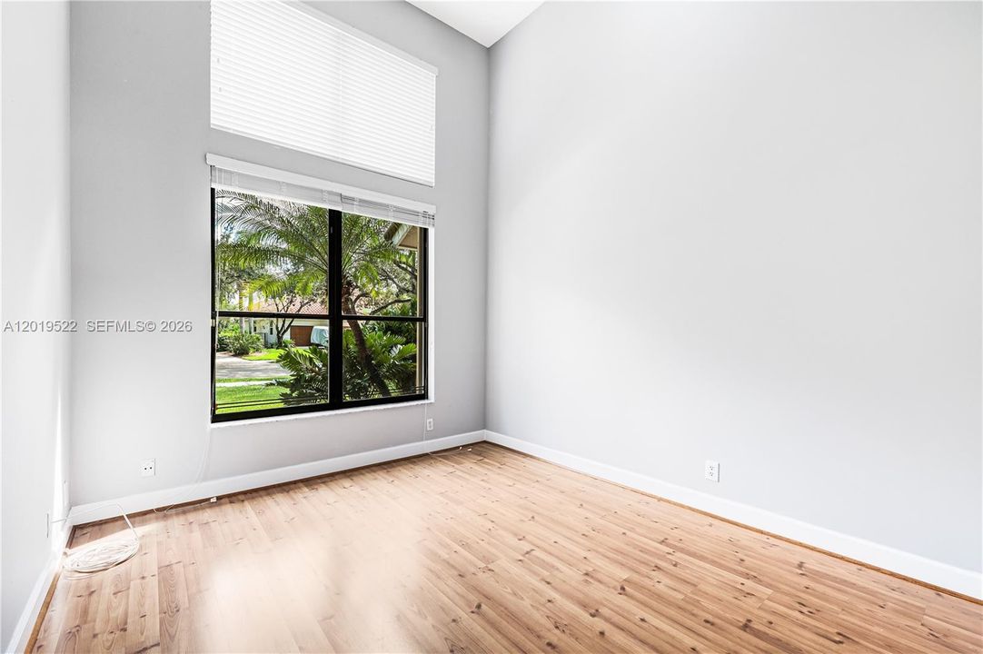 В аренду: $7,590 (5 спален, 3 ванн, 3586 Квадратных фут)