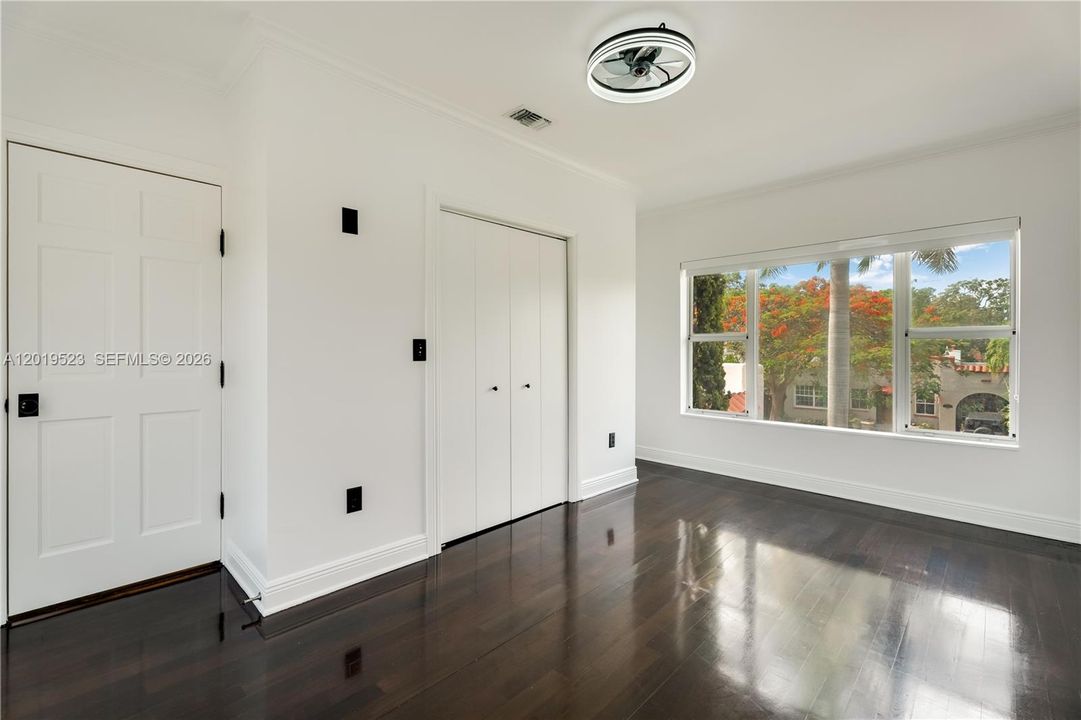 For Sale: $1,800,000 (3 beds, 2 baths, 2006 Square Feet)