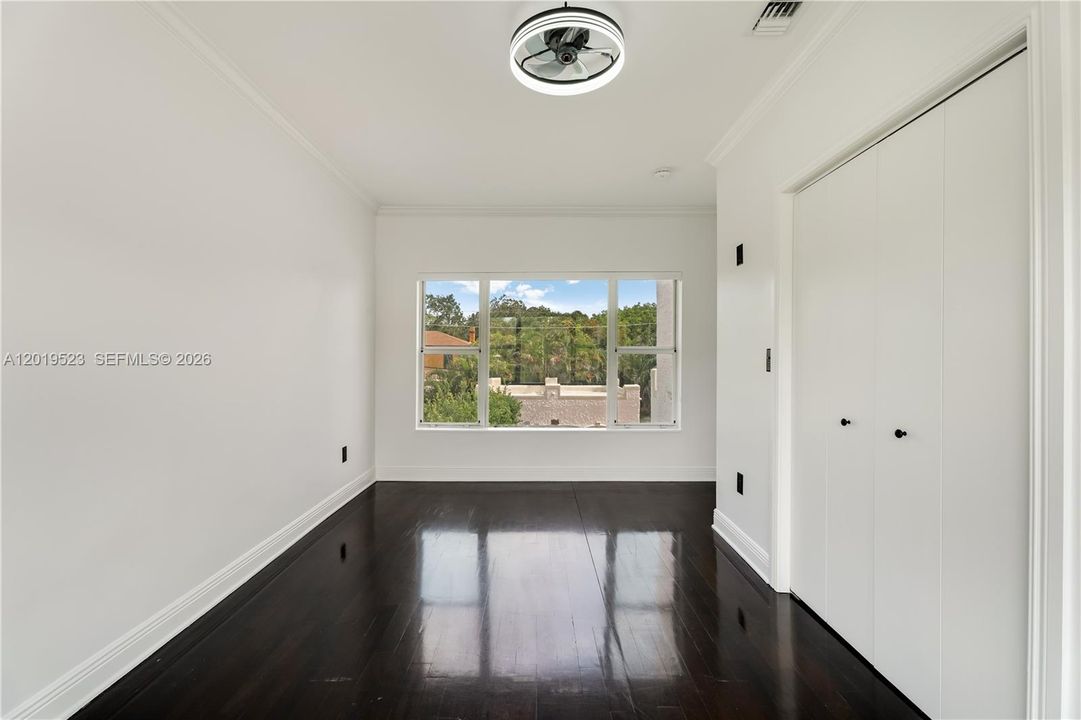 For Sale: $1,800,000 (3 beds, 2 baths, 2006 Square Feet)