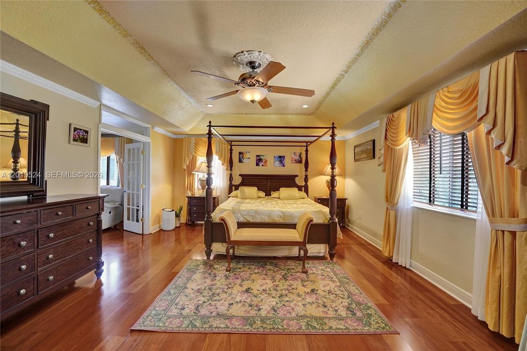 Activo con contrato: $790,000 (5 camas, 3 baños, 2872 Pies cuadrados)
