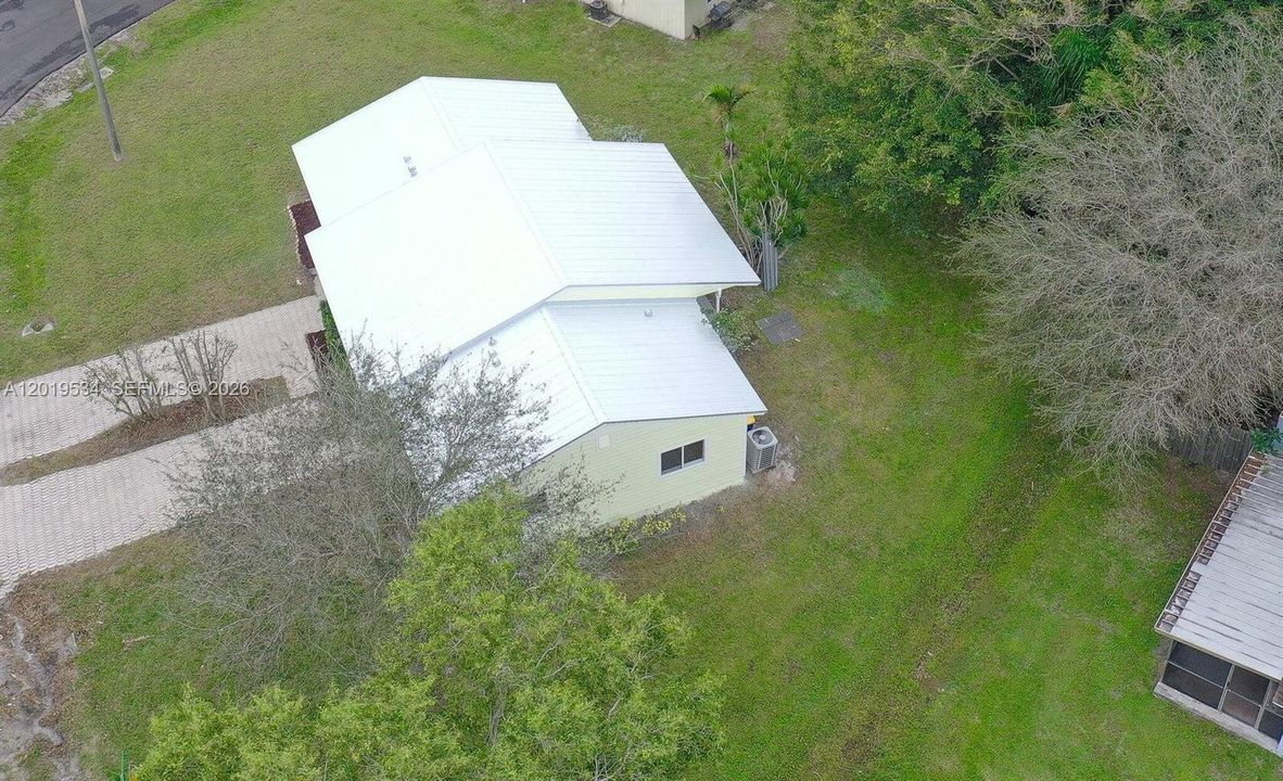 For Rent: $2,100 (2 beds, 2 baths, 800 Square Feet)