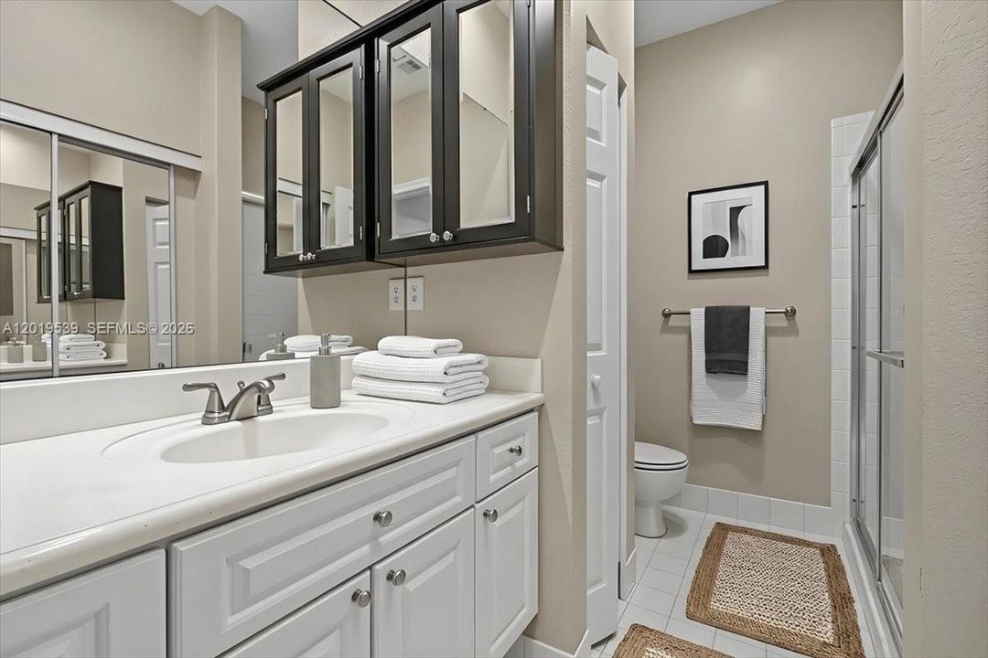 For Rent: $2,650 (3 beds, 2 baths, 1371 Square Feet)