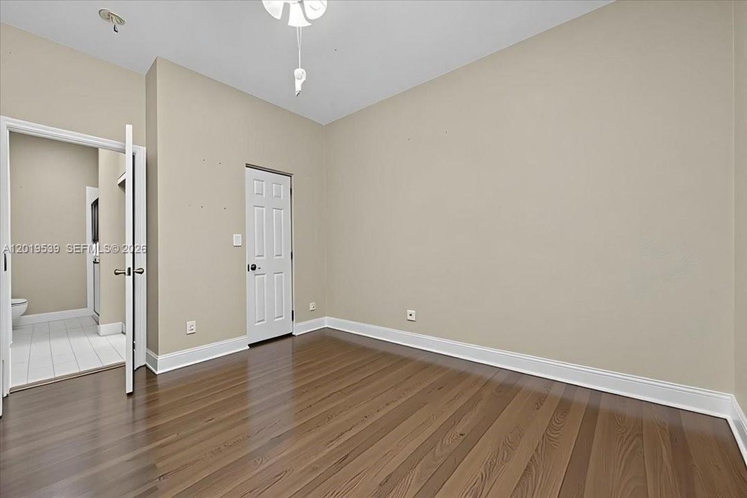For Rent: $2,650 (3 beds, 2 baths, 1371 Square Feet)
