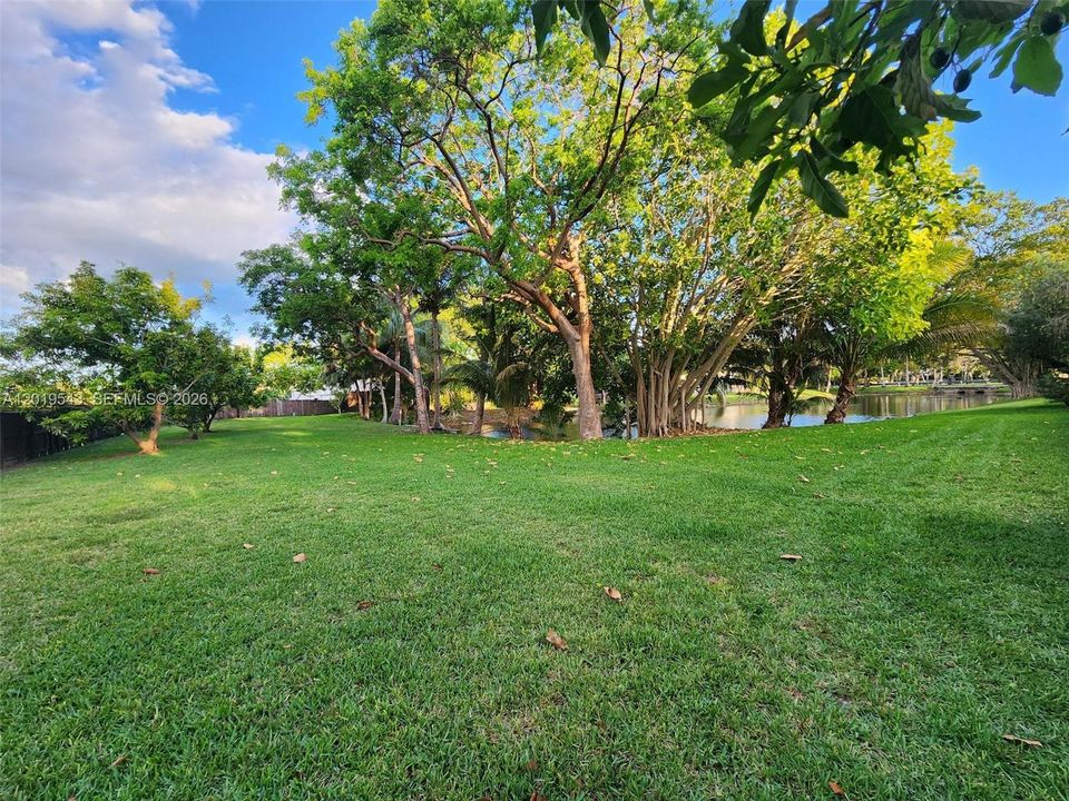 For Sale: $485,000 (3 beds, 2 baths, 1378 Square Feet)