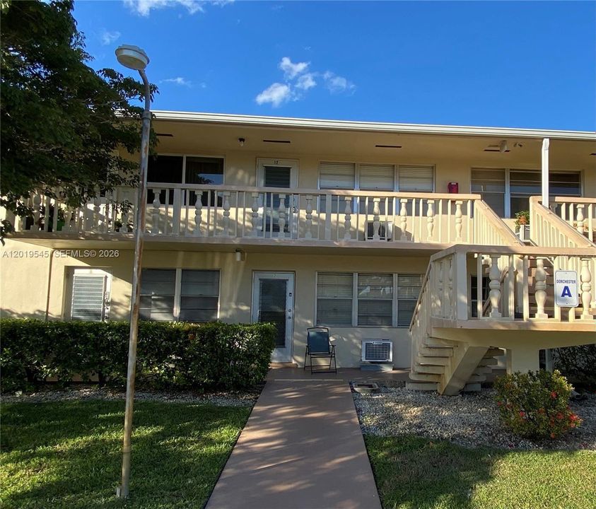 For Sale: $65,000 (1 beds, 1 baths, 570 Square Feet)