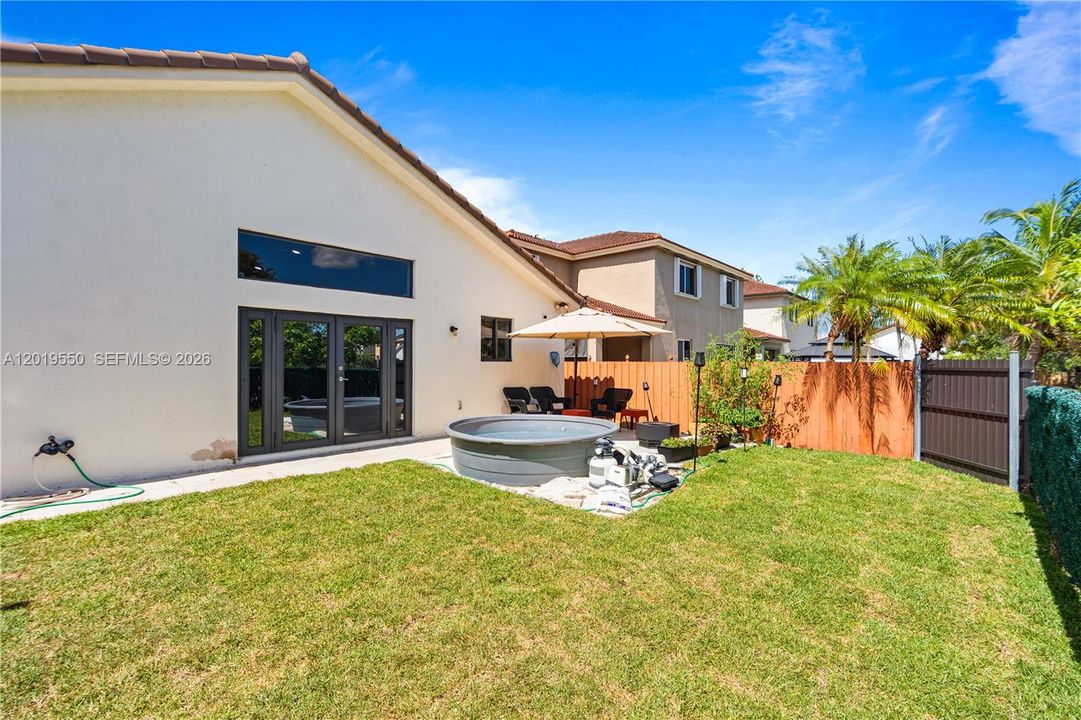 Vendido Recientemente: $625,000 (4 camas, 2 baños, 1620 Pies cuadrados)