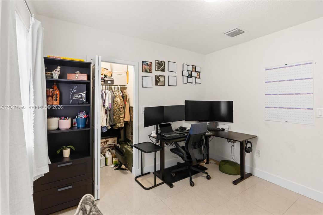 Vendido Recientemente: $625,000 (4 camas, 2 baños, 1620 Pies cuadrados)