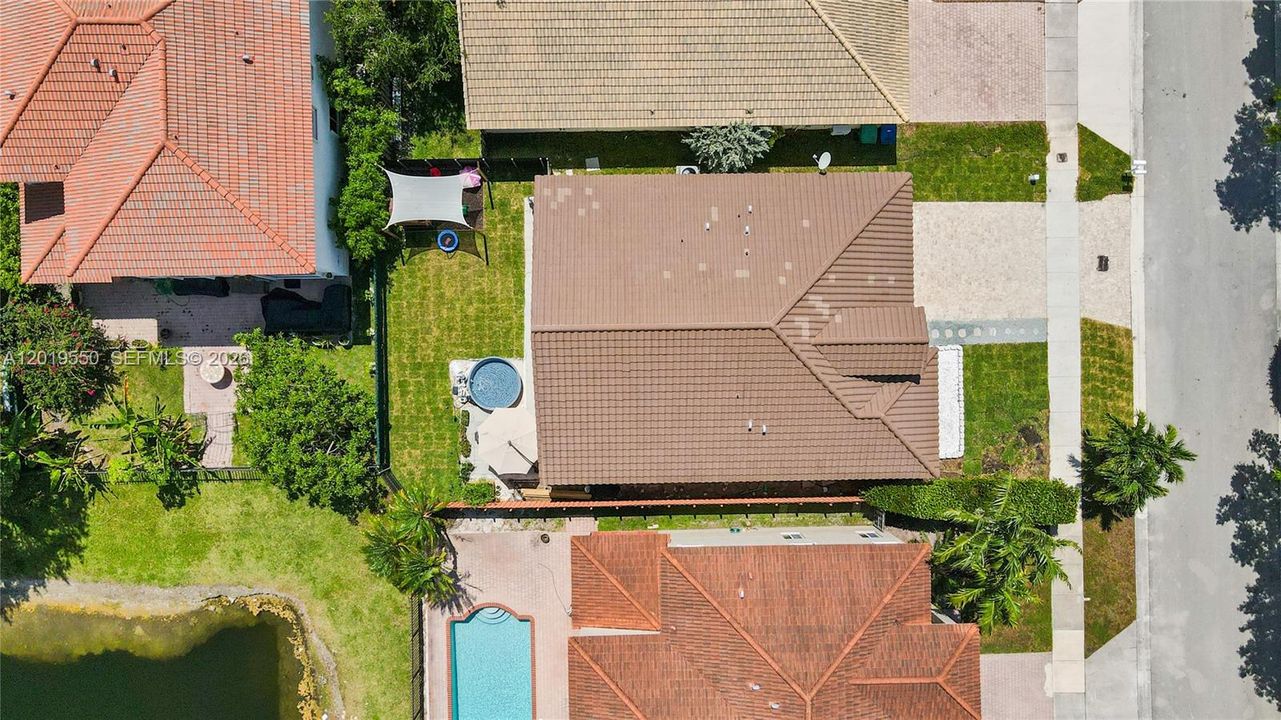 Vendido Recientemente: $625,000 (4 camas, 2 baños, 1620 Pies cuadrados)