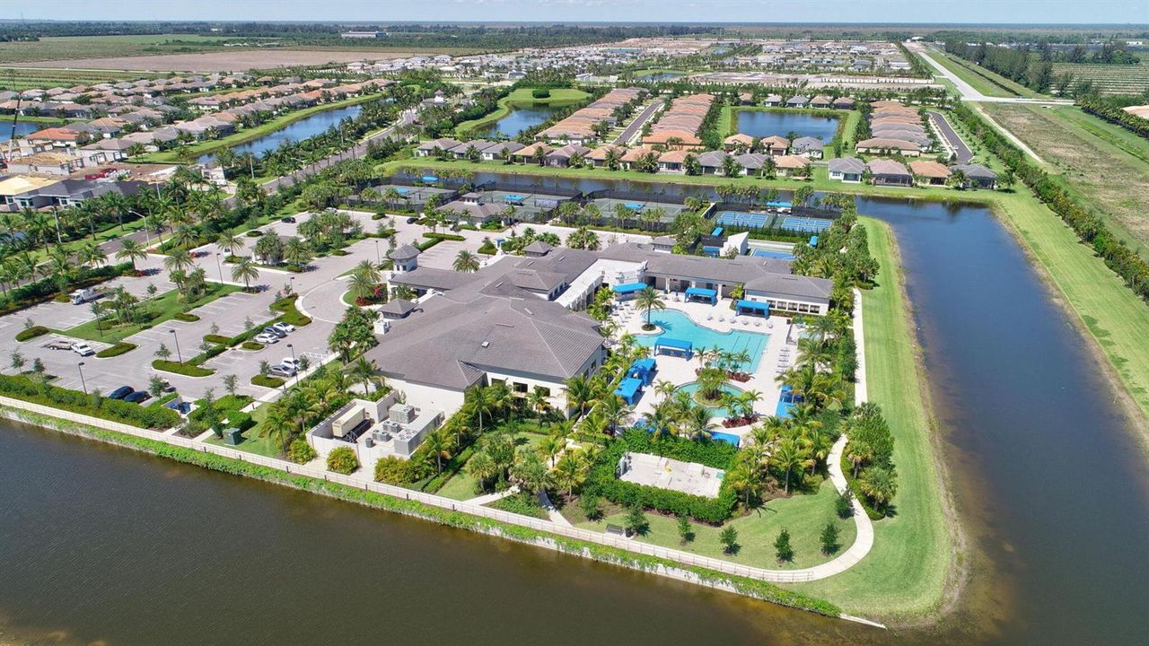 71-web-or-mls-057_valencia bay (2)