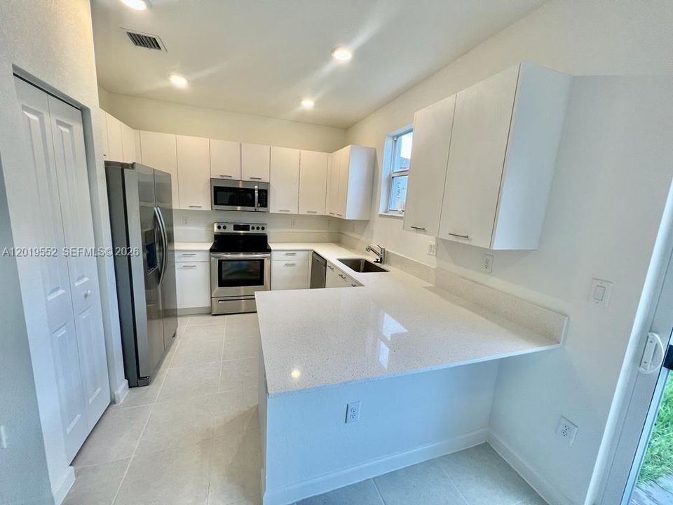 For Sale: $420,000 (3 beds, 2 baths, 1442 Square Feet)