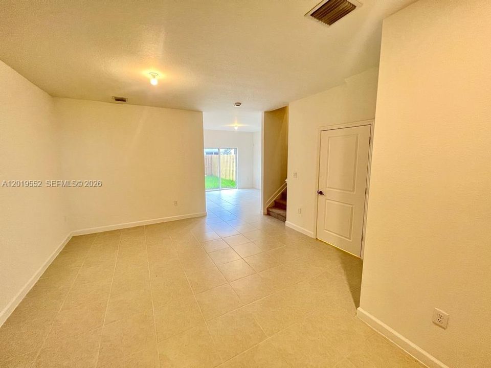 For Sale: $420,000 (3 beds, 2 baths, 1442 Square Feet)