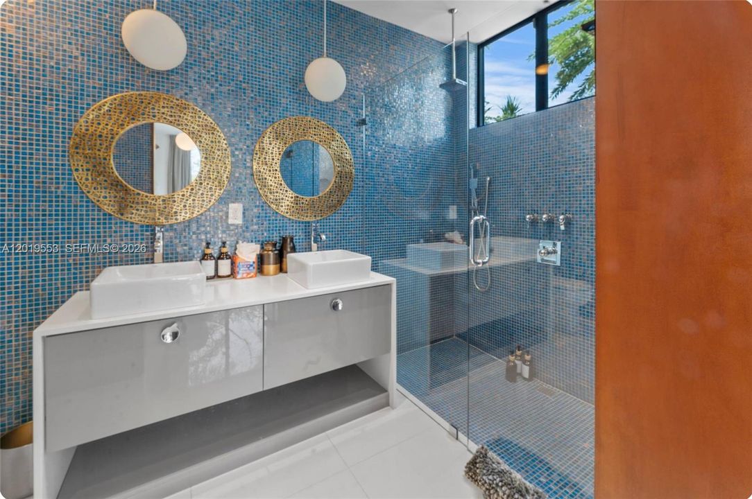 1st floor bathroom 1