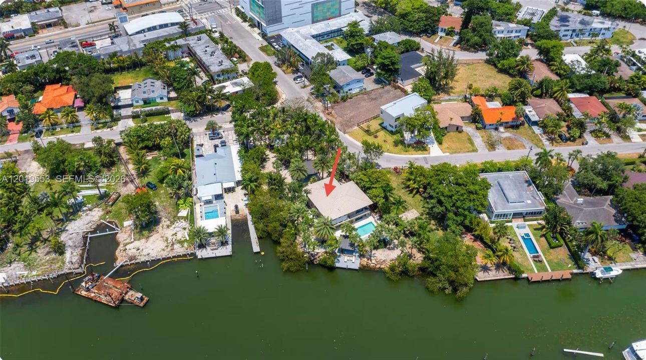 For Sale: $7,900,000 (5 beds, 4 baths, 3255 Square Feet)