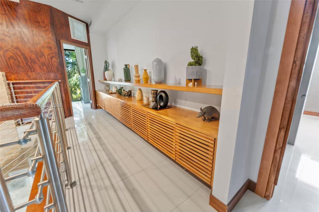 For Sale: $7,900,000 (5 beds, 4 baths, 3255 Square Feet)