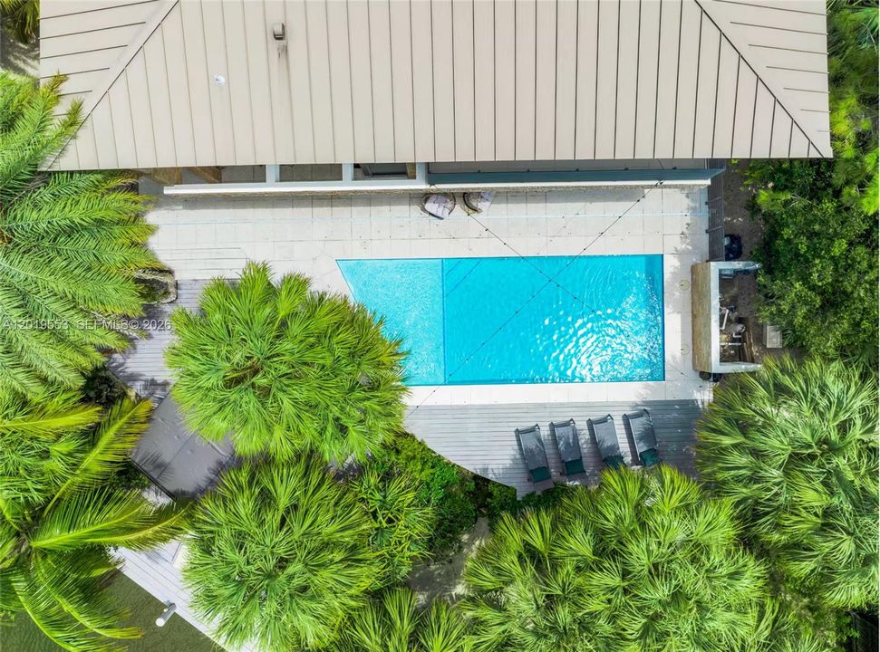 For Sale: $7,900,000 (5 beds, 4 baths, 3255 Square Feet)