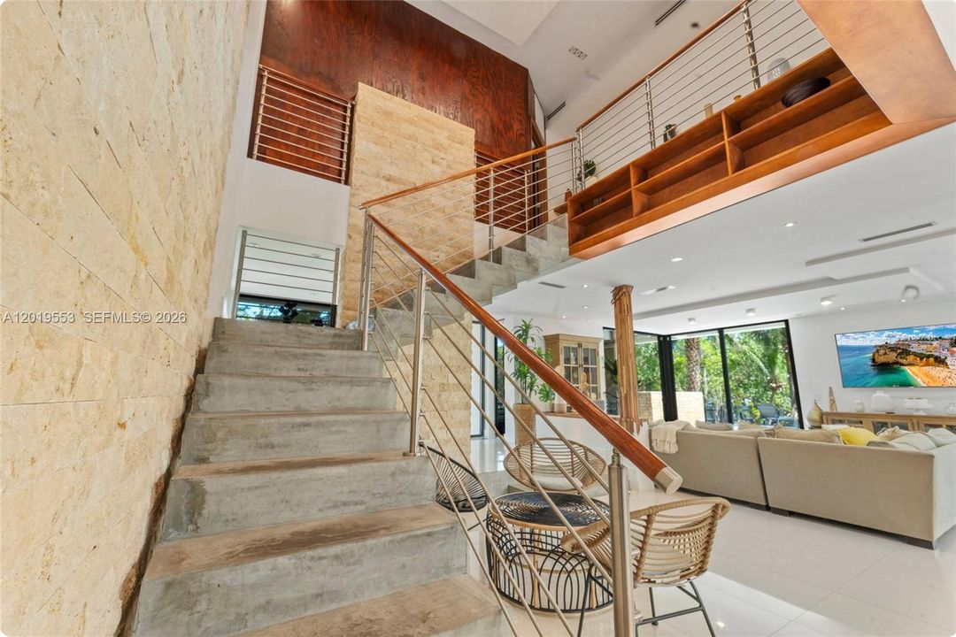 For Sale: $7,900,000 (5 beds, 4 baths, 3255 Square Feet)