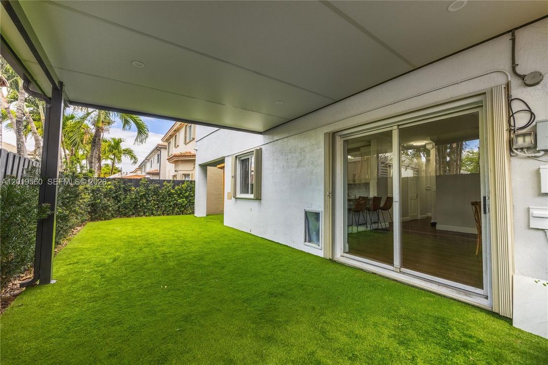 Active With Contract: $5,000 (5 beds, 3 baths, 2624 Square Feet)