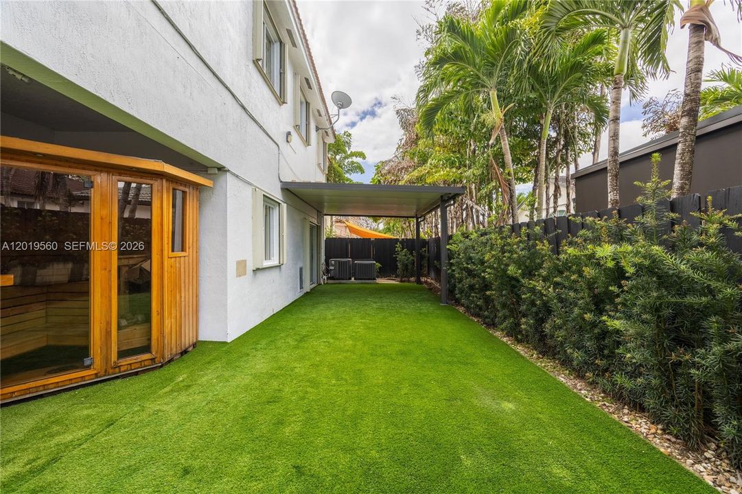 Active With Contract: $5,000 (5 beds, 3 baths, 2624 Square Feet)