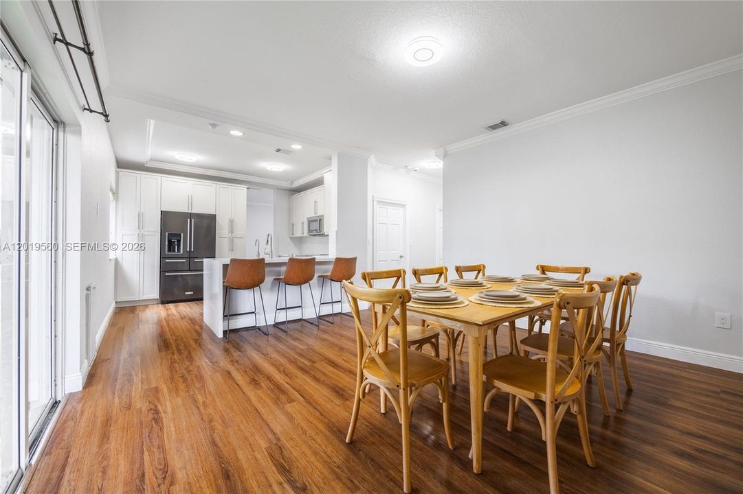 Active With Contract: $5,000 (5 beds, 3 baths, 2624 Square Feet)