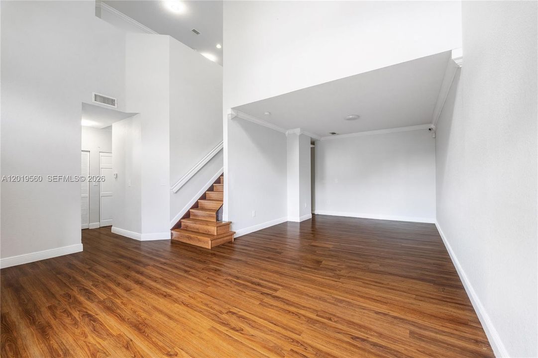 Active With Contract: $5,000 (5 beds, 3 baths, 2624 Square Feet)
