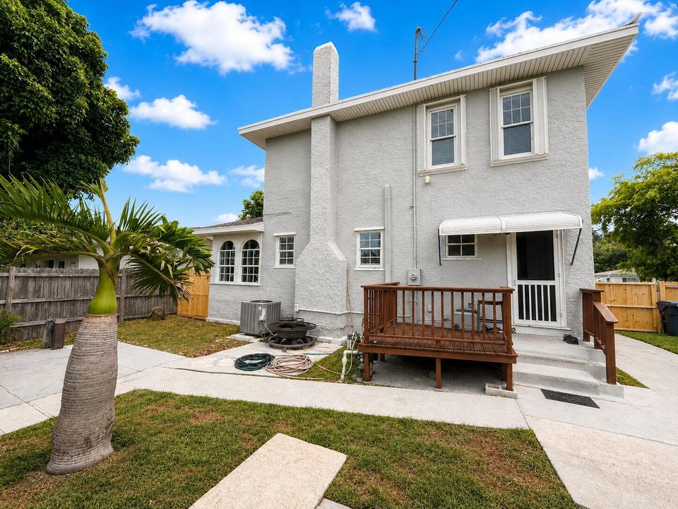 429 Greenbriar Dr. Lake Park, FL 33403