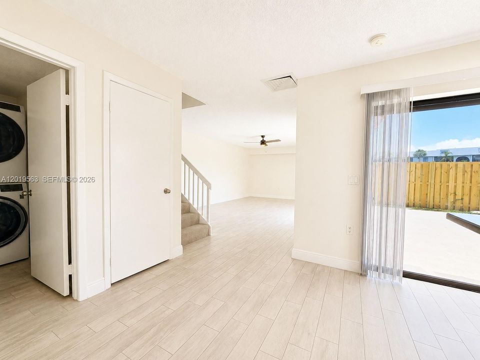 For Sale: $285,000 (2 beds, 2 baths, 1288 Square Feet)