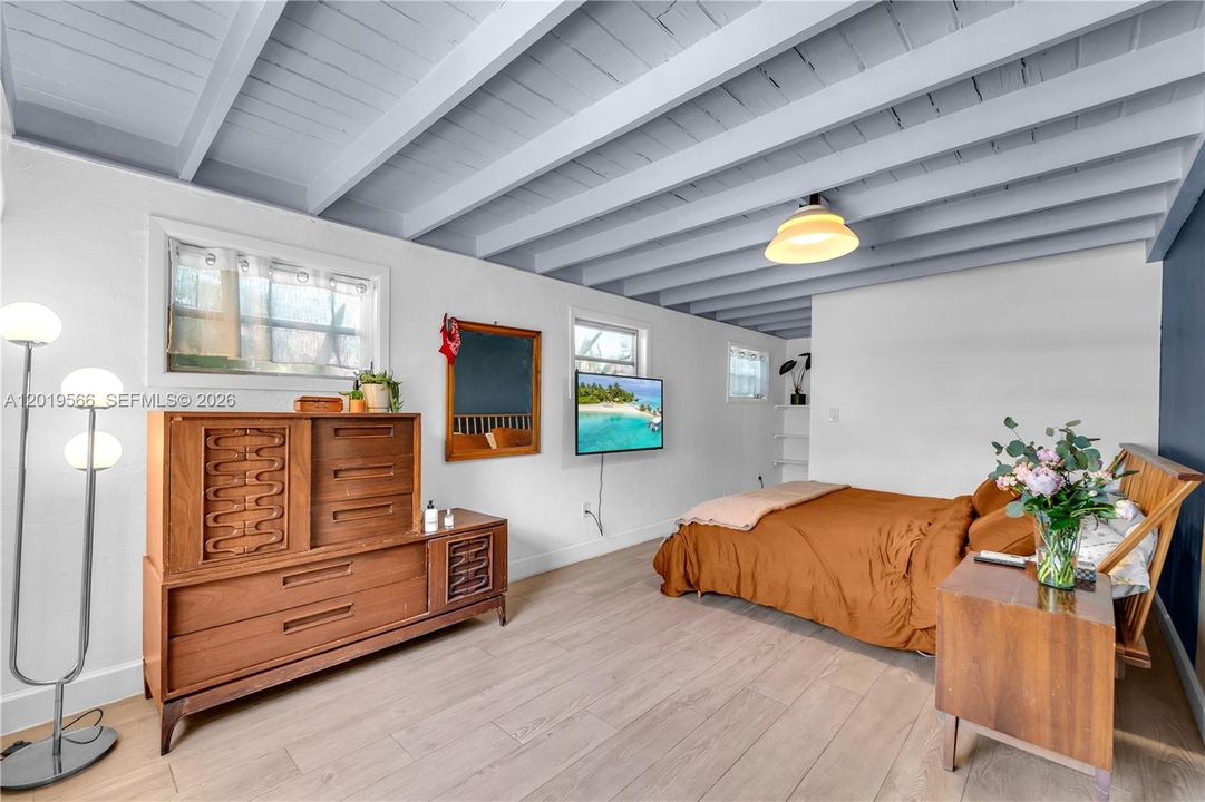 Activo con contrato: $650,000 (3 camas, 2 baños, 1444 Pies cuadrados)