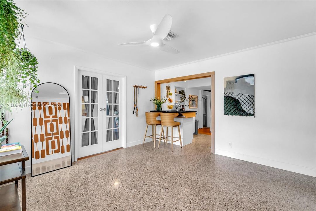 Activo con contrato: $650,000 (3 camas, 2 baños, 1444 Pies cuadrados)