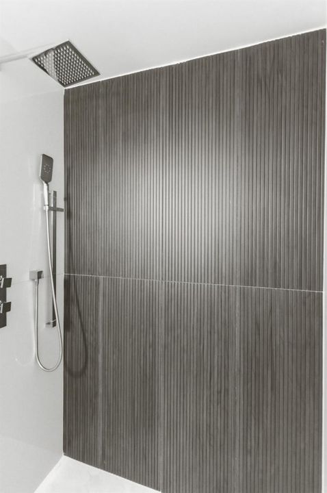 Master Bath (2)