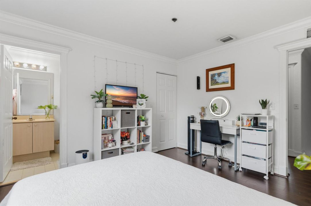 Bedroom 2 (2)