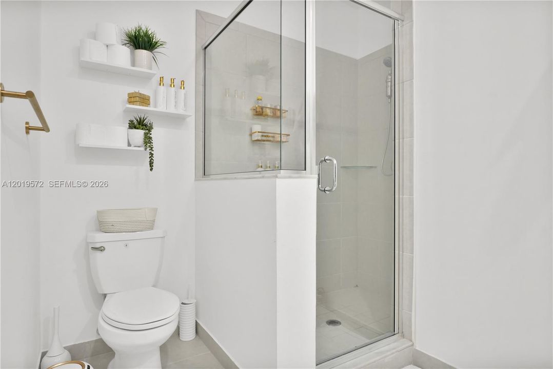 En Venta: $549,900 (4 camas, 2 baños, 1820 Pies cuadrados)