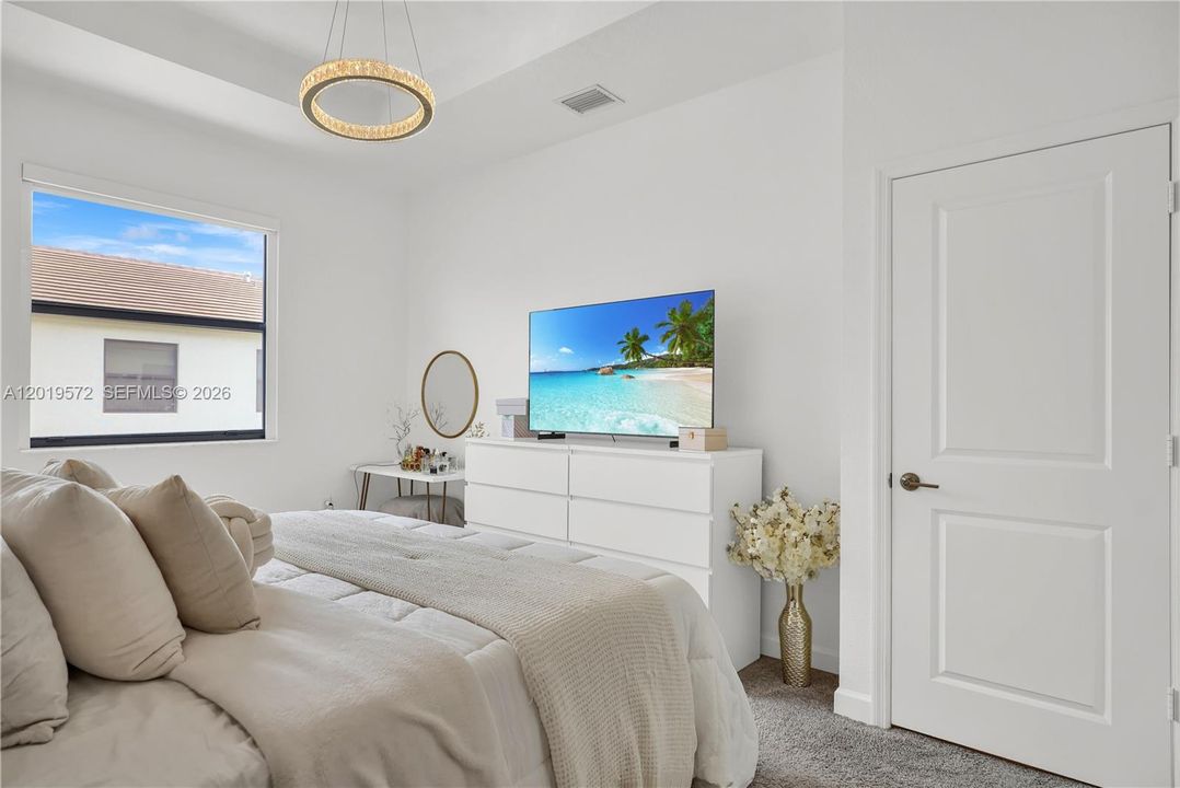 En Venta: $549,900 (4 camas, 2 baños, 1820 Pies cuadrados)