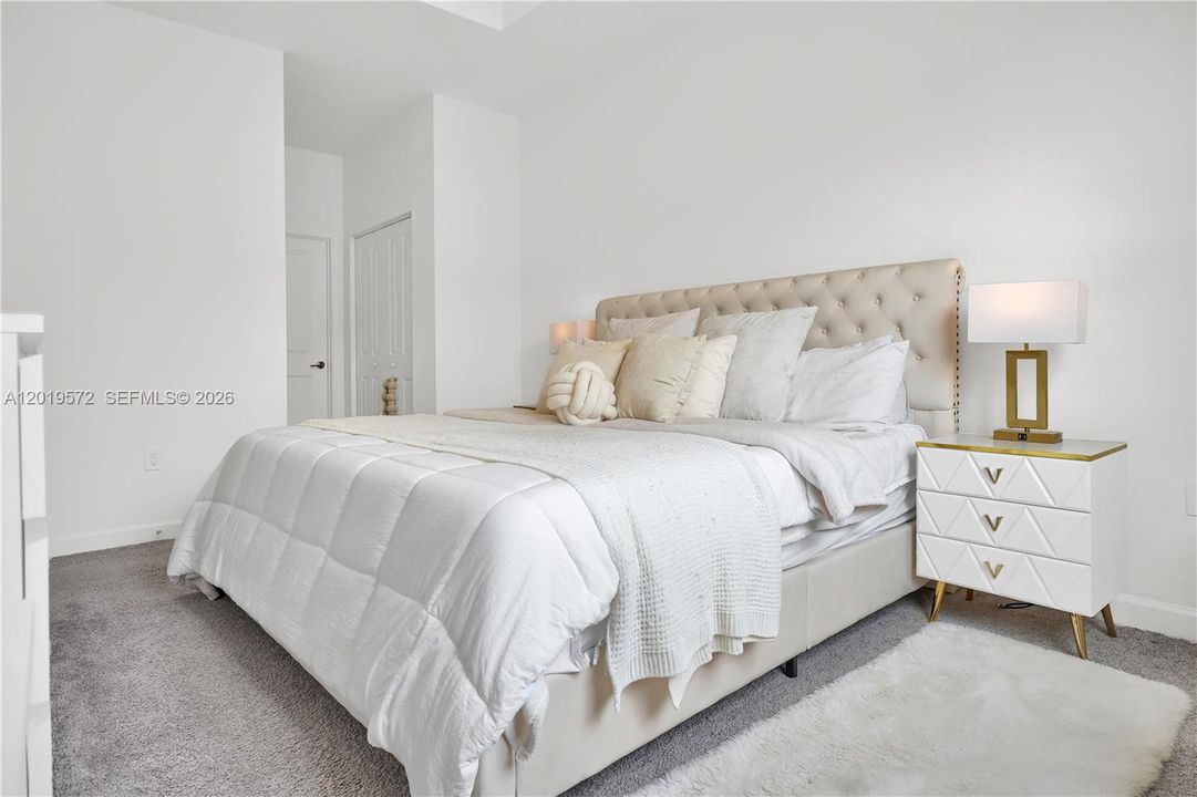 En Venta: $549,900 (4 camas, 2 baños, 1820 Pies cuadrados)