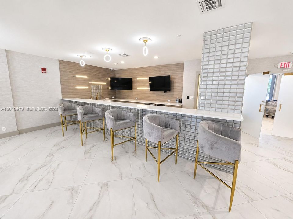 For Rent: $13,500 (3 beds, 3 baths, 2147 Square Feet)
