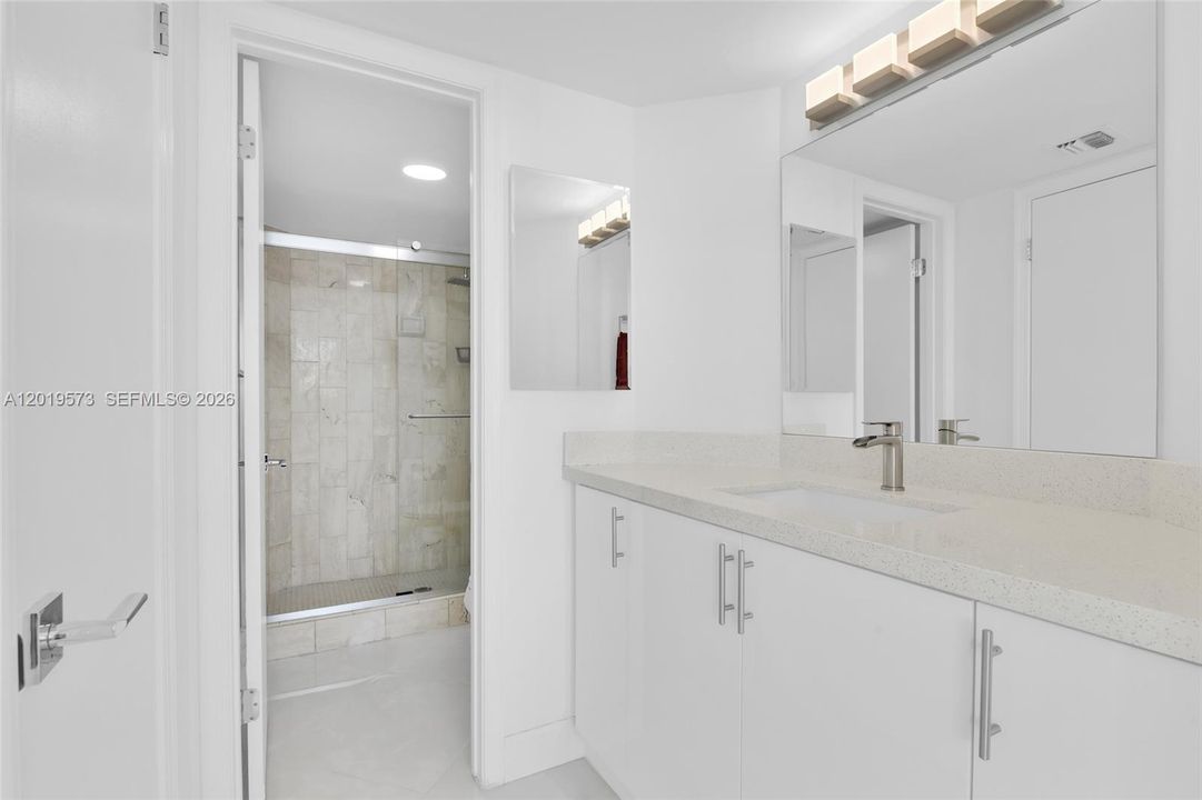For Rent: $13,500 (3 beds, 3 baths, 2147 Square Feet)