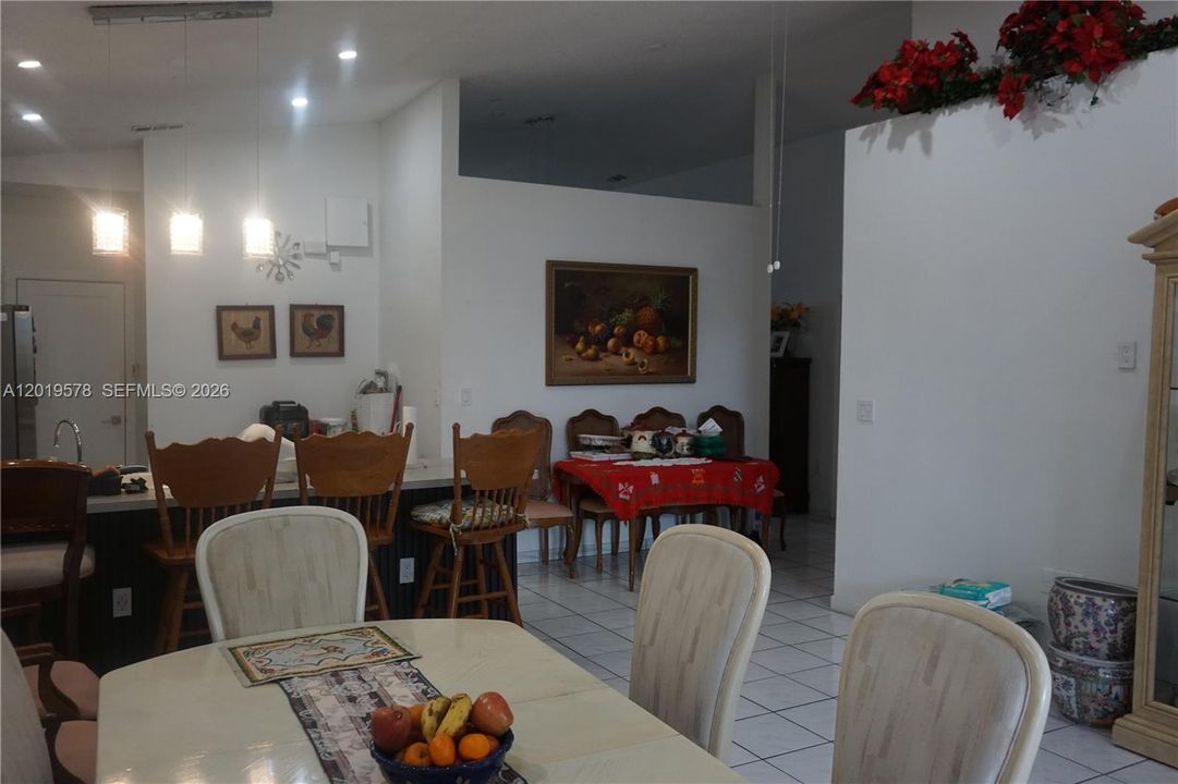 For Sale: $665,000 (3 beds, 2 baths, 1720 Square Feet)