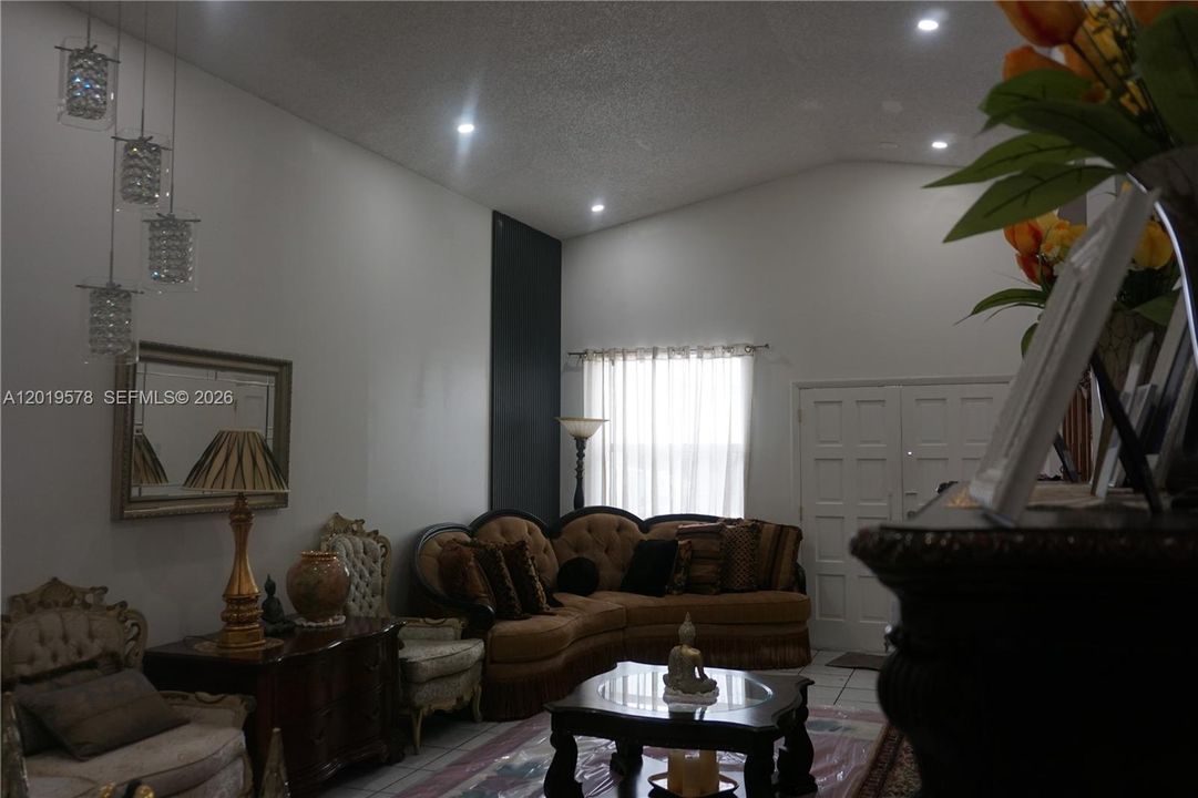 For Sale: $665,000 (3 beds, 2 baths, 1720 Square Feet)